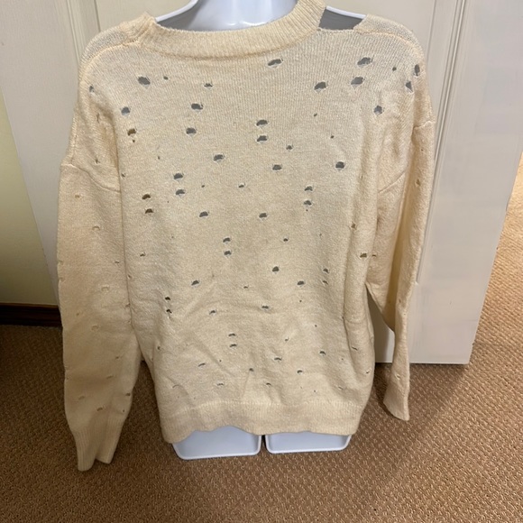 Distressed sweater - Picture 4 of 8
